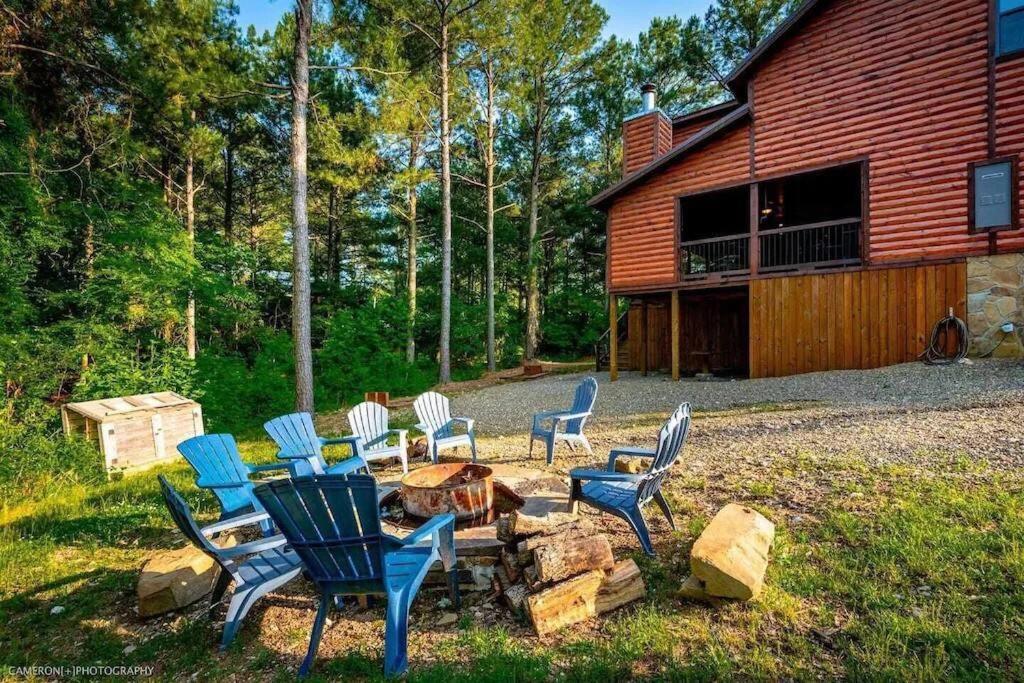 Iron Horse Lodge Sleeps 18, Games, Fire Pit, Hot Tub, Ev, More Broken Bow Eksteriør bilde